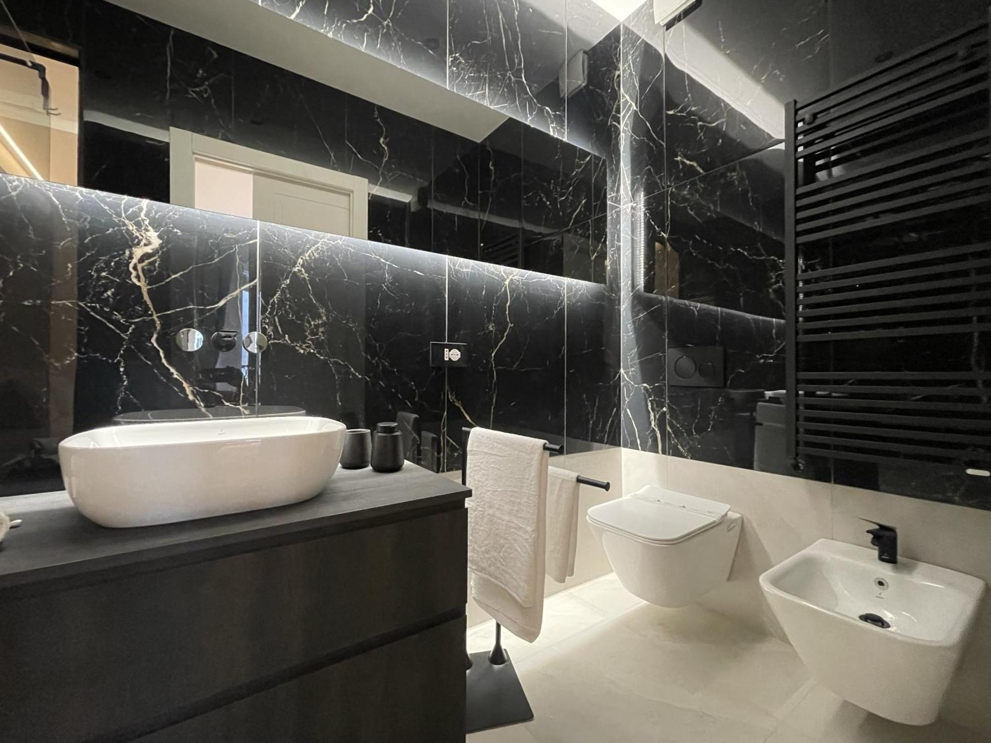 B And G San Babila- Luxury In The Heart Of Milano - Design District Hotel Eksteriør billede
