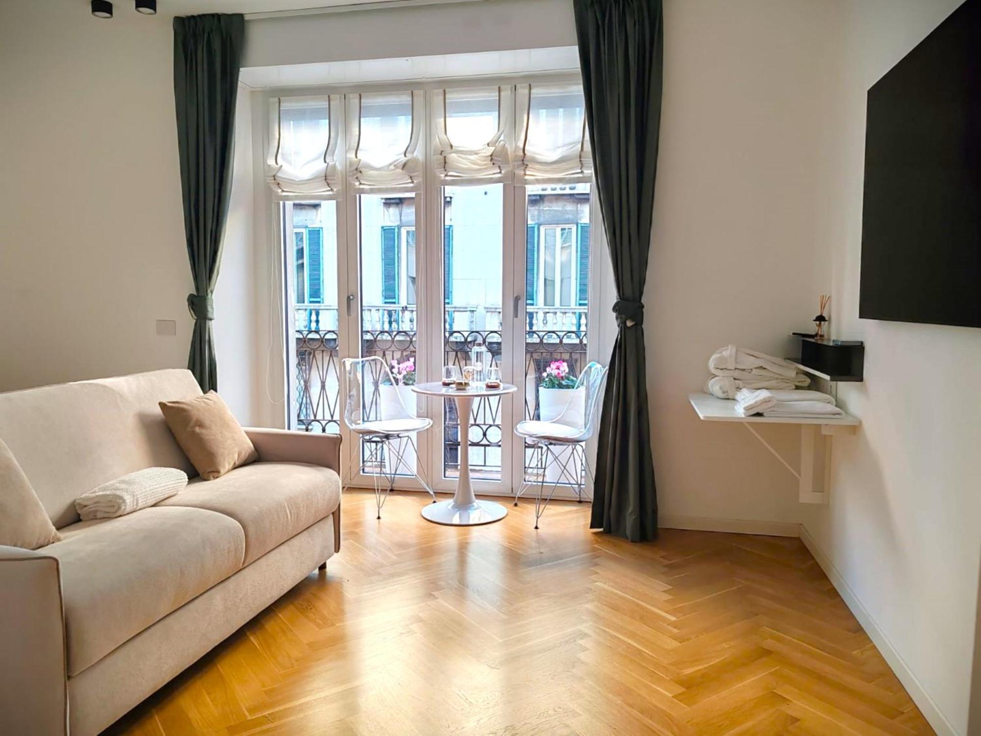 B And G San Babila- Luxury In The Heart Of Milano - Design District Hotel Eksteriør billede